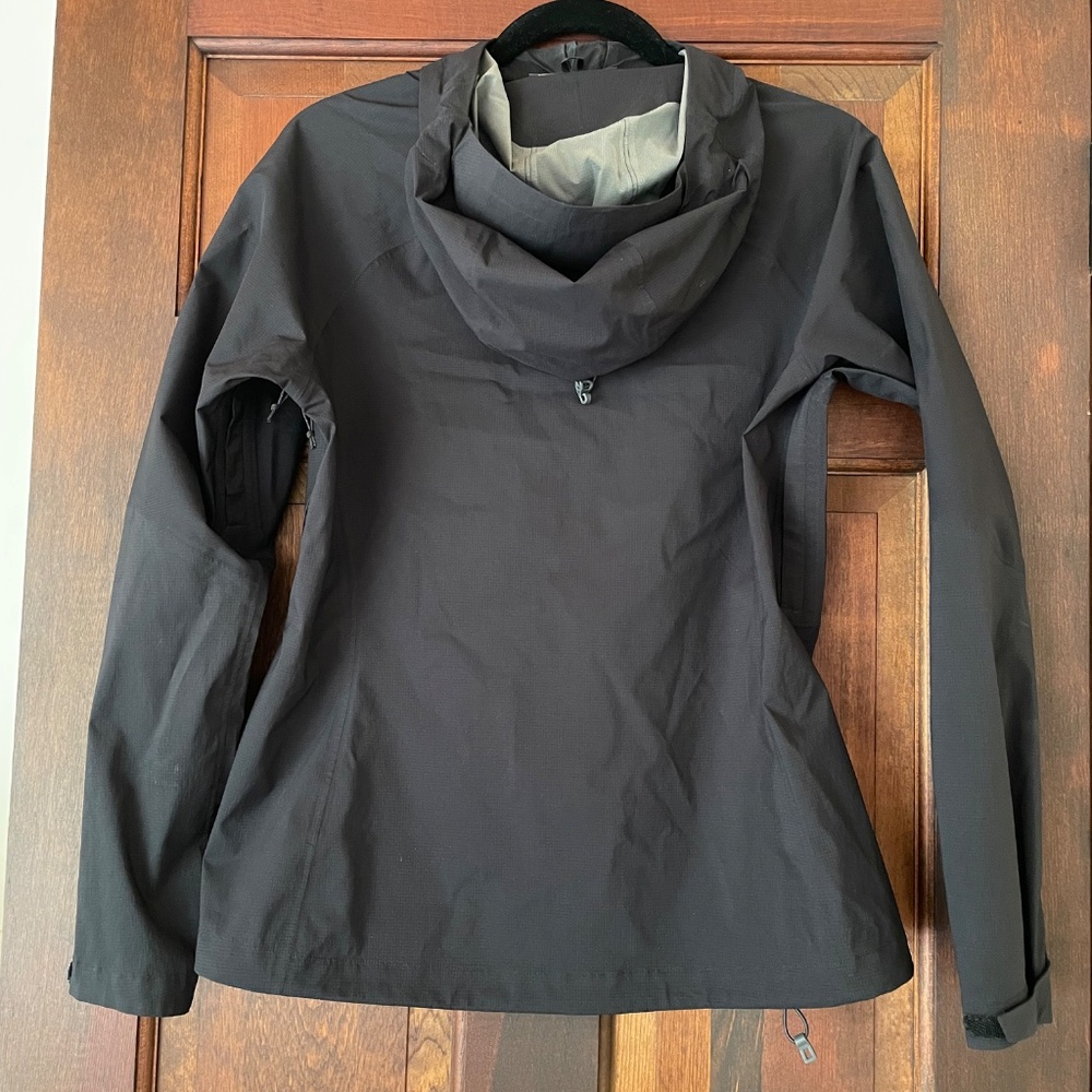 Patagonia Women's Stretch Rainshadow Jacket - Small - Picture 2 of 9